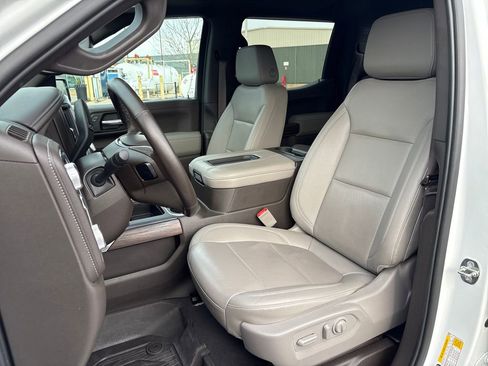 Certified 2022 GMC Sierra 1500 SLT w/ SLT Premium Package image 17