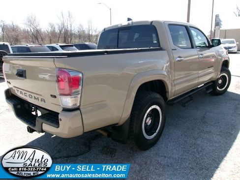 Used 2019 Toyota Tacoma Limited image 8