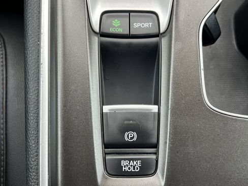 Used 2022 Honda Accord Sport image 8