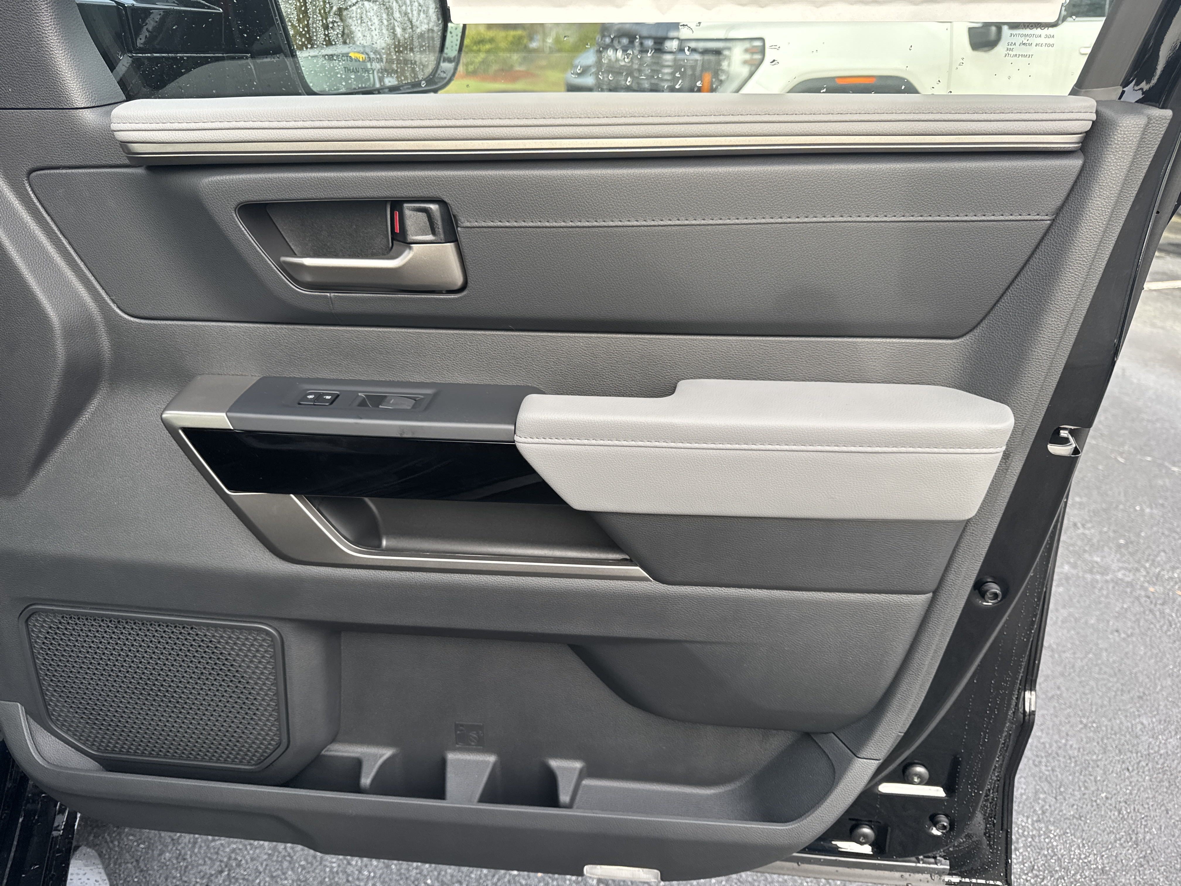 New 2025 Toyota Tundra Limited AWD/4WD image 34