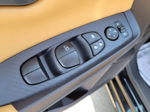 Used 2023 Nissan Sentra SV w/ SV Premium Package FWD image 19