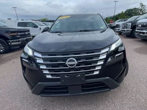 Used 2024 Nissan Rogue S AWD/4WD image 7
