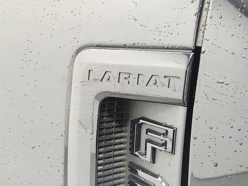 Used 2022 Ford F250 Lariat AWD/4WD image 32