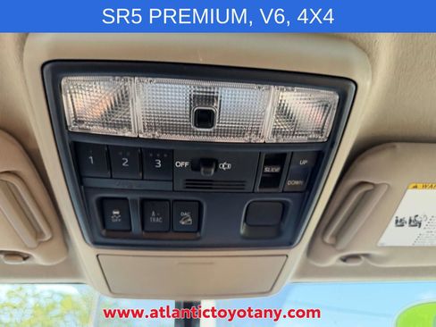 Used 2019 Toyota 4Runner SR5 Premium AWD/4WD image 33