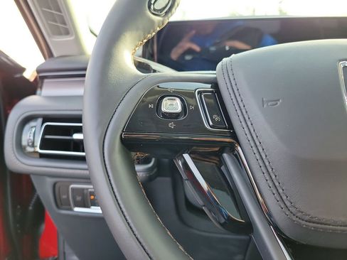 New 2026 Lincoln Aviator AWD image 24