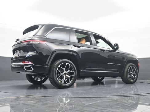 New 2025 Jeep Grand Cherokee Summit image 64