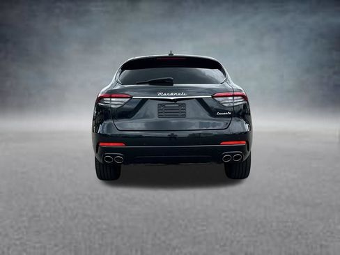 Used 2023 Maserati Levante GT AWD/4WD image 4
