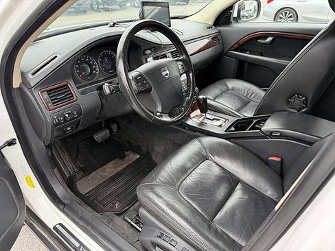 Used 2008 Volvo XC70 3.2 image 9