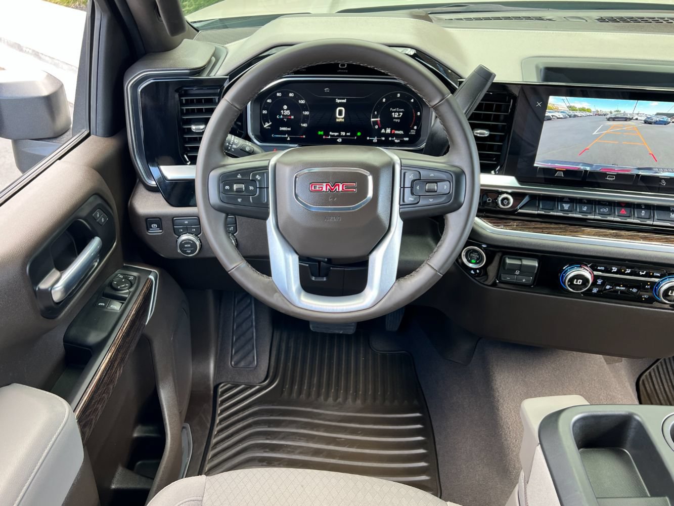 Used 2026 GMC Sierra 2500 SLE AWD/4WD image 15