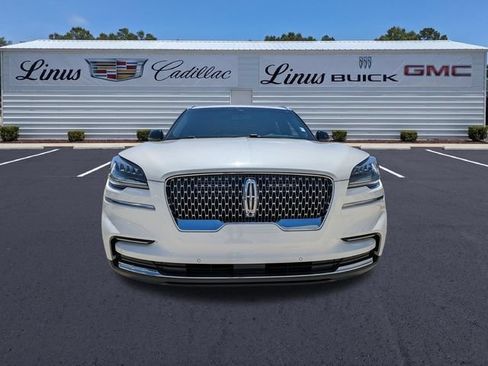 Used 2023 Lincoln Aviator Reserve w/ Equipment Group 201A RWD image 9