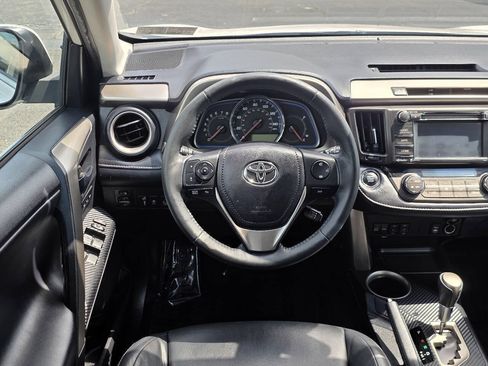 Used 2014 Toyota RAV4 Limited w/ Technology Package AWD/4WD image 17