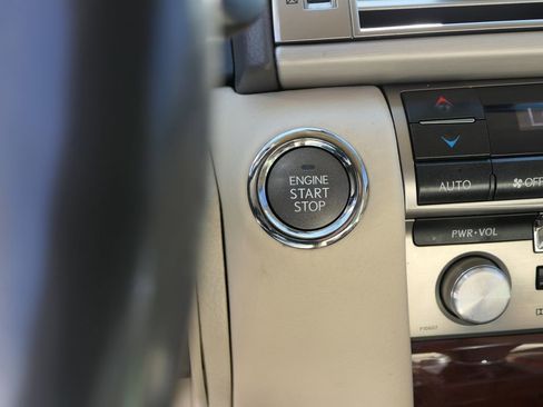 Used 2014 Lexus LS 460 w/ Comfort Package RWD image 16
