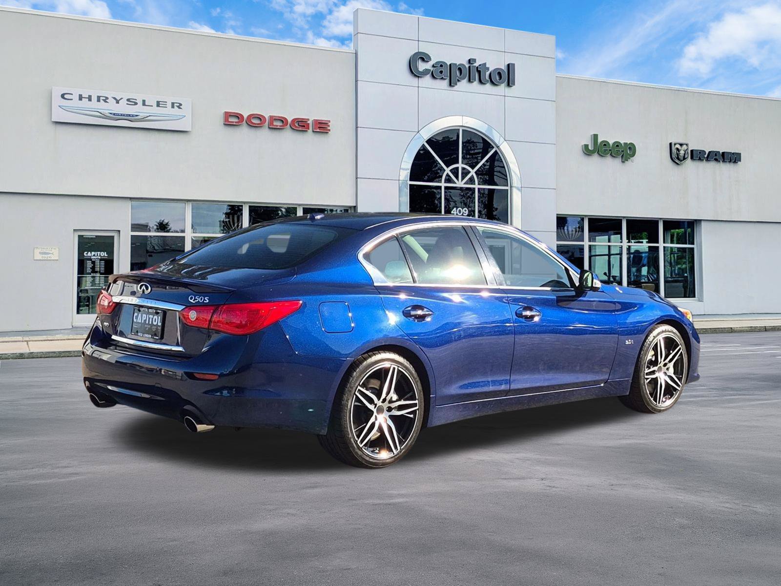 Used 2017 INFINITI Q50 Sport AWD/4WD image 3