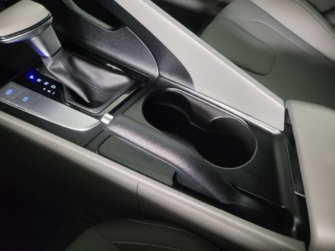 Used 2022 Hyundai Elantra SEL image 26