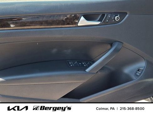 Used 2015 Volkswagen Passat 1.8T SEL Premium FWD image 13