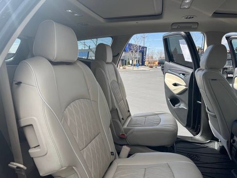 Used 2022 Buick Enclave Avenir w/ Avenir Technology Package AWD/4WD image 38