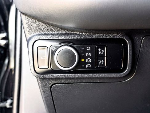 Used 2025 Ford Explorer Active image 16