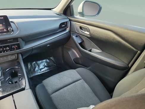 Used 2024 Nissan Rogue SV FWD image 14