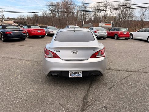 Used 2012 Hyundai Genesis 2.0T image 5