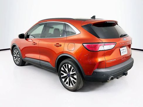 Used 2020 Ford Escape Titanium AWD/4WD image 4