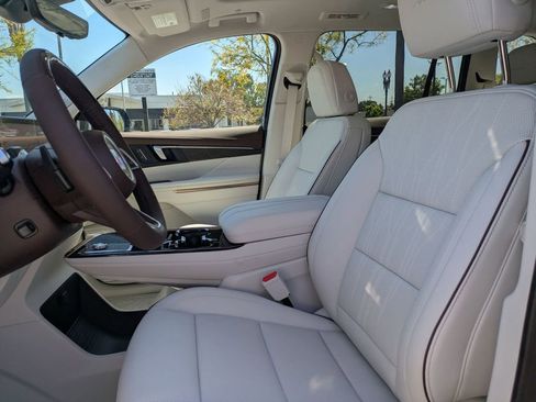 New 2026 Buick Enclave Avenir image 20