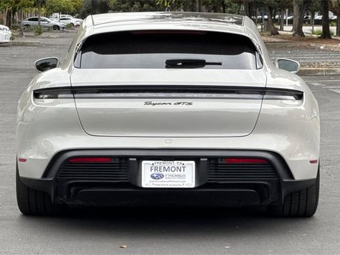 Used 2022 Porsche Taycan GTS image 5