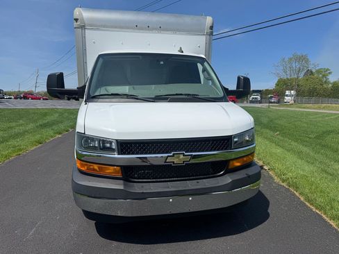 Used 2022 Chevrolet Express 3500 w/ Power Convenience Package RWD image 8