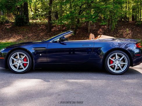 Used 2008 Aston Martin V8 Vantage Roadster RWD image 3