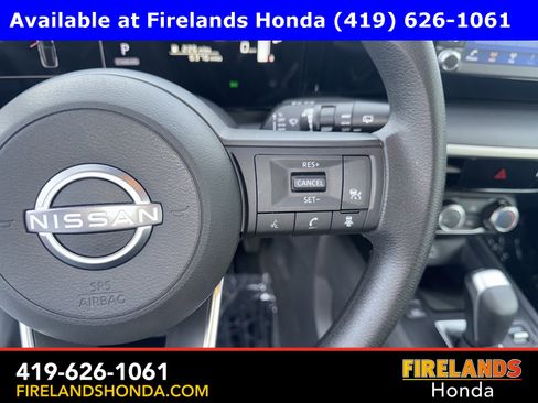 Used 2025 Nissan Kicks S image 16