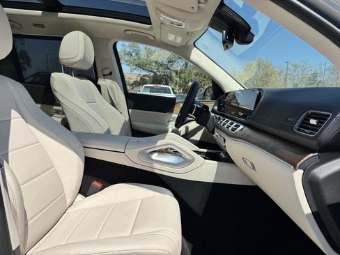 Used 2026 Mercedes-Benz GLS 450 4MATIC image 32