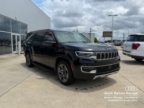 Used 2024 Jeep Wagoneer L Series II RWD image 4