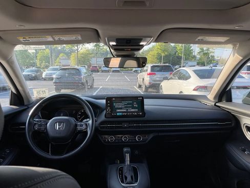 Used 2025 Honda HR-V EX-L image 5