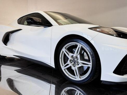 Used 2023 Chevrolet Corvette Stingray Premium Cpe w/ Z51 Performance Package image 17