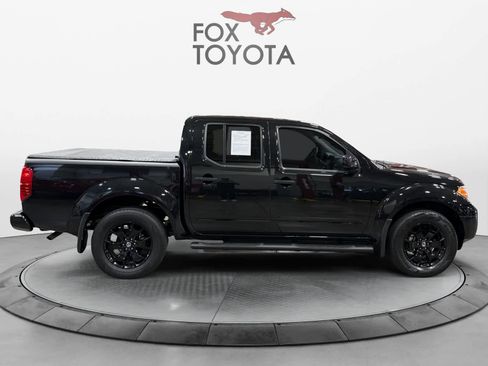 Used 2021 Nissan Frontier SV w/ Midnight Edition Floor Mats AWD/4WD image 7
