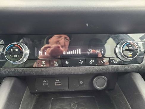 Used 2024 Mitsubishi Outlander SE image 28