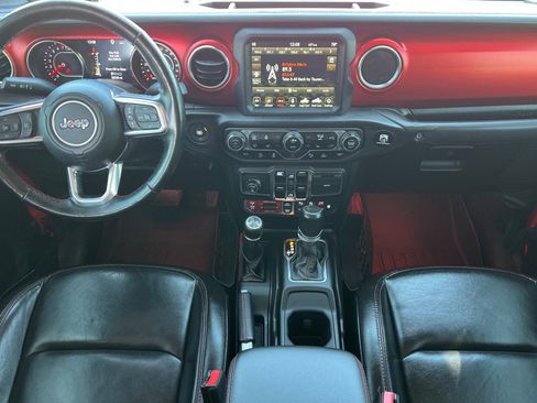 Used 2021 Jeep Gladiator Rubicon AWD/4WD image 13