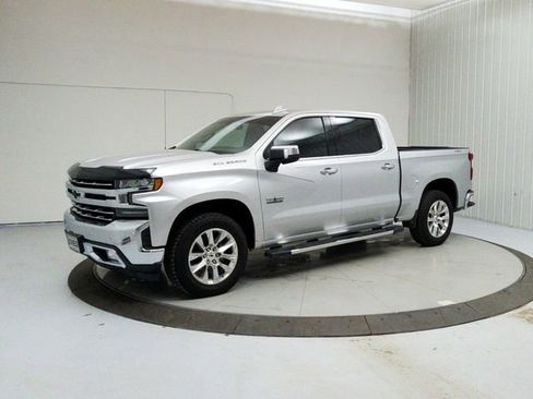 Used 2019 Chevrolet Silverado 1500 LTZ w/ LTZ Texas Edition AWD/4WD image 3