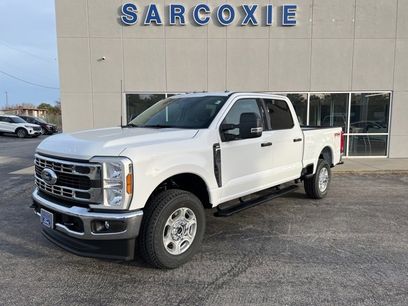 New 2026 Ford F250 XLT w/ FX4 Off-Road Package