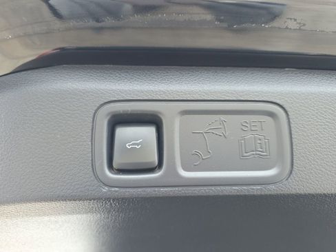 Used 2024 Ford Expedition Platinum AWD/4WD image 38