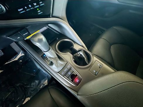 Used 2021 Toyota Camry XSE image 25