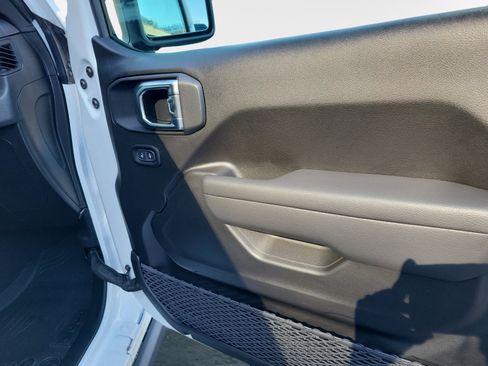 New 2026 Jeep Wrangler Willys AWD/4WD image 18