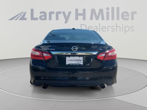 Used 2017 Nissan Altima 2.5 SL FWD image 4