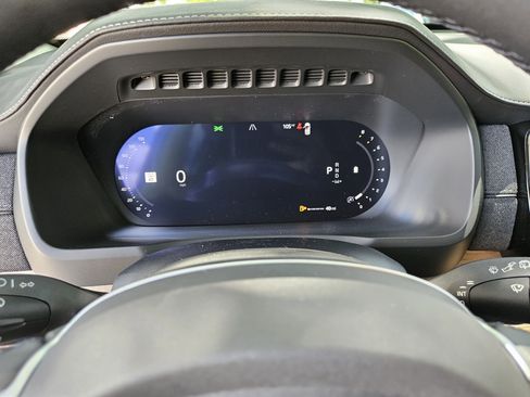 New 2026 Volvo XC90 B5 Core w/ Protection Package image 36