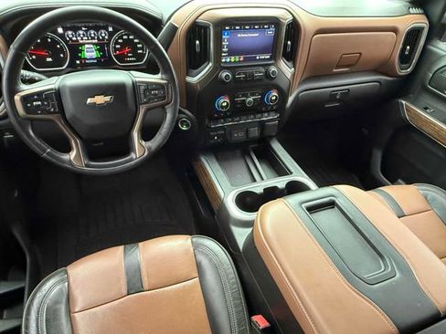 Used 2020 Chevrolet Silverado 2500 High Country AWD/4WD image 2