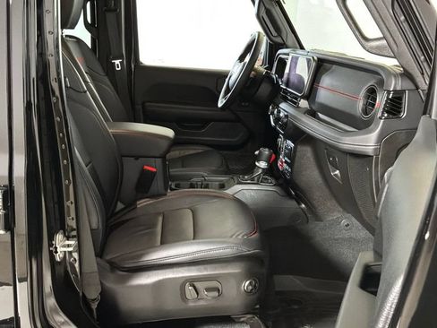Used 2024 Jeep Wrangler Unlimited Rubicon AWD/4WD image 15