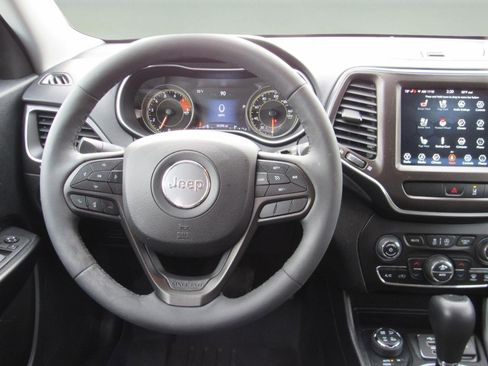 Used 2022 Jeep Cherokee Trailhawk w/ Premium Leather Package image 19