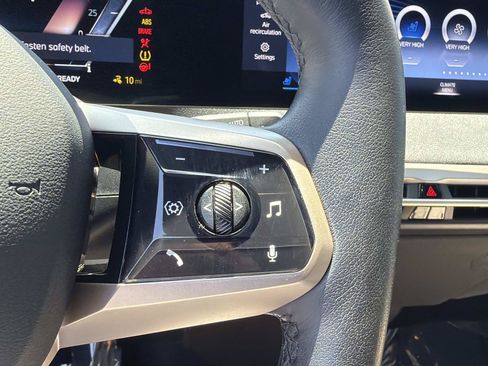 Used 2023 BMW iX xDrive50 w/ Sport Package AWD/4WD image 19