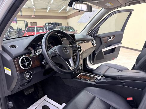 Used 2014 Mercedes-Benz GLK 350 2WD image 17
