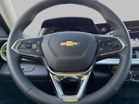 New 2026 Chevrolet Trax LT w/ Driver Confidence Package FWD image 27