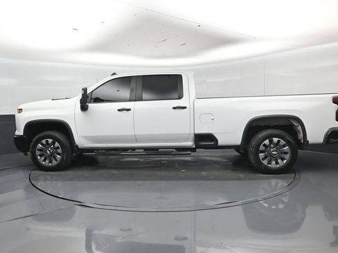 Used 2024 Chevrolet Silverado 2500 Custom w/ Custom Value Package AWD/4WD image 31